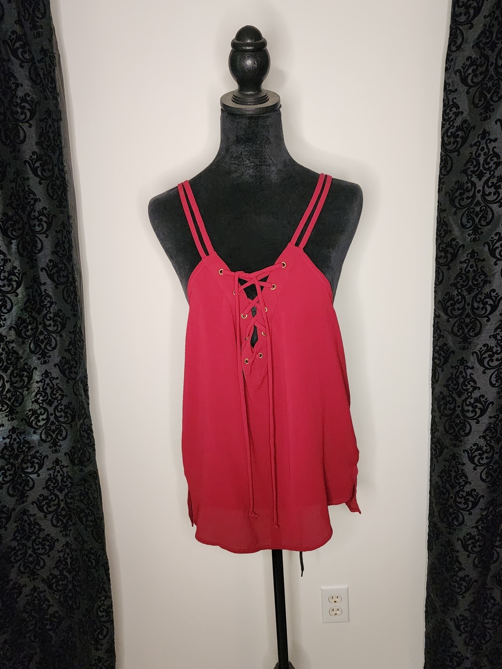 Lace-Up Spaghetti Strap Tank Top - Red